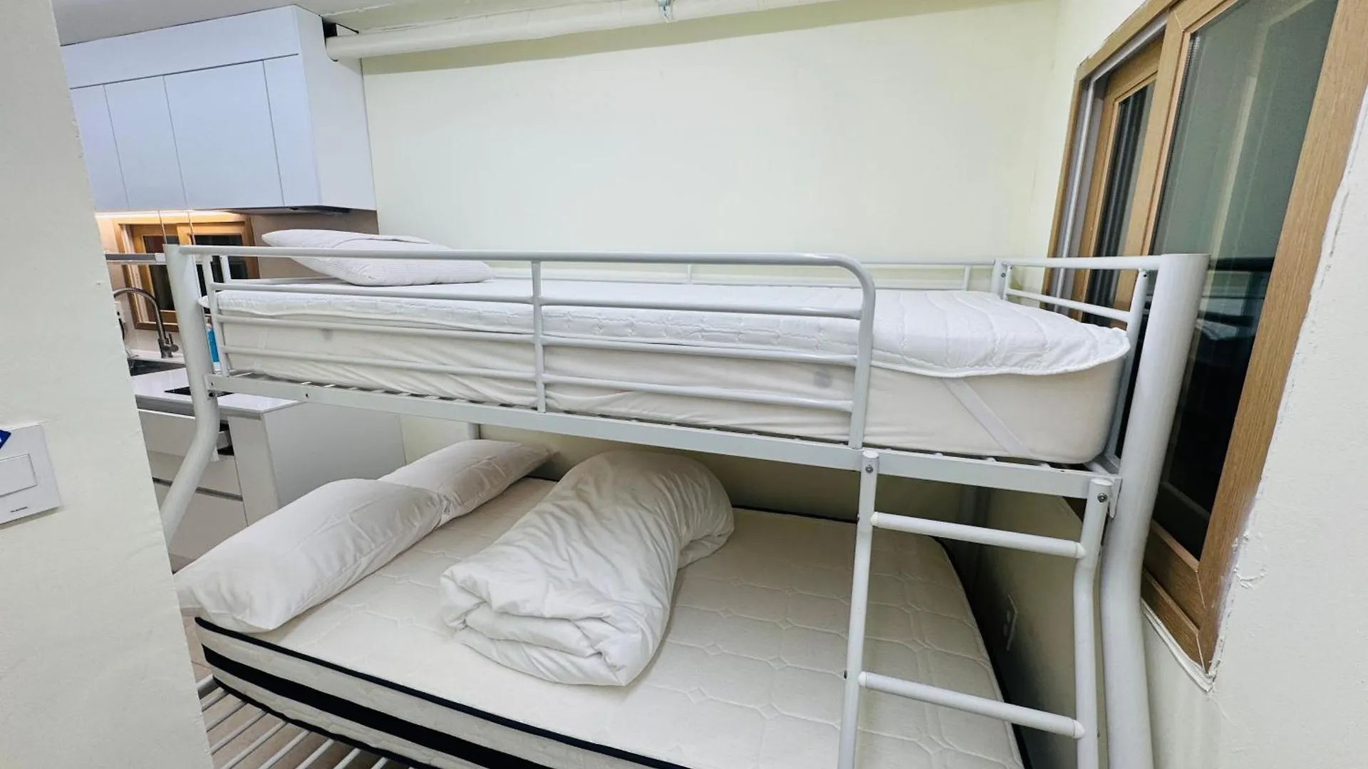 401, Atelier Seongsu Riverside Loft Cherry Blossom Road Han River Airport Bus Seoel Appartement