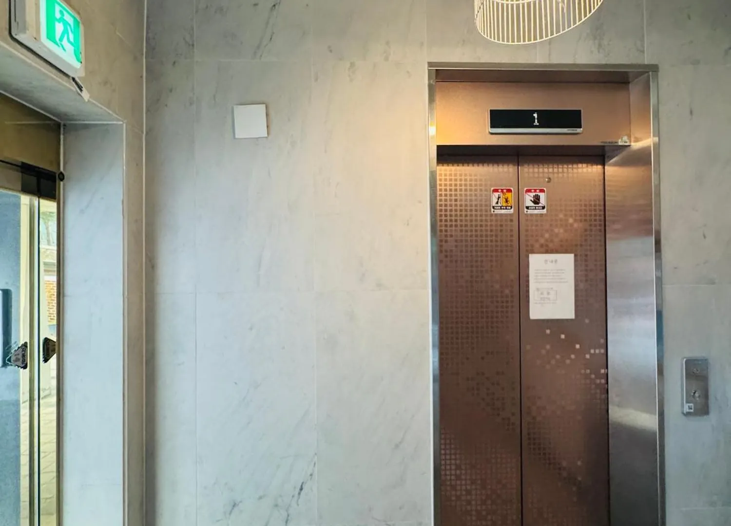 401, Atelier Seongsu Riverside Loft Cherry Blossom Road Han River Airport Bus Seoel Appartement