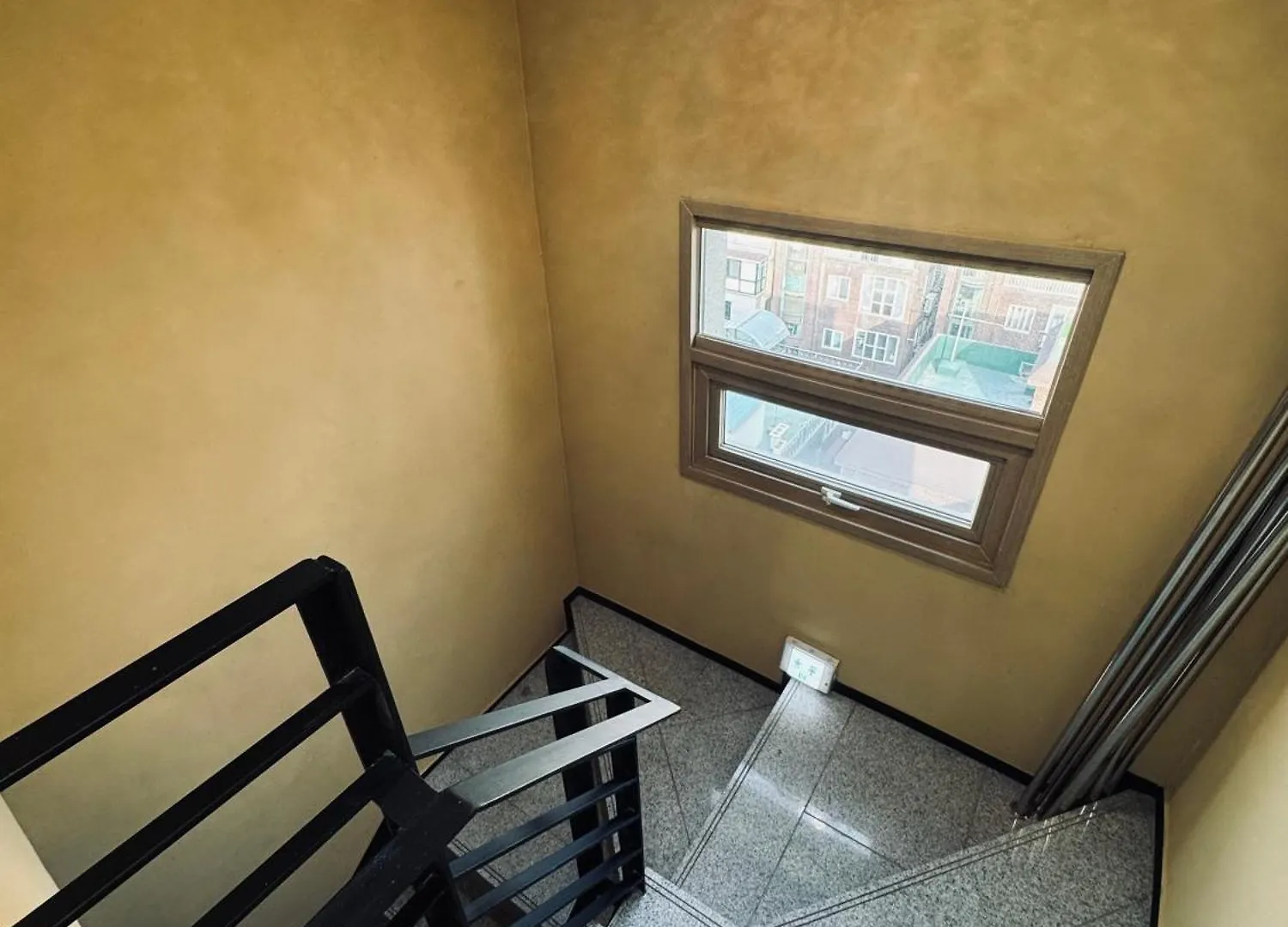 401, Atelier Seongsu Riverside Loft Cherry Blossom Road Han River Airport Bus Seoel