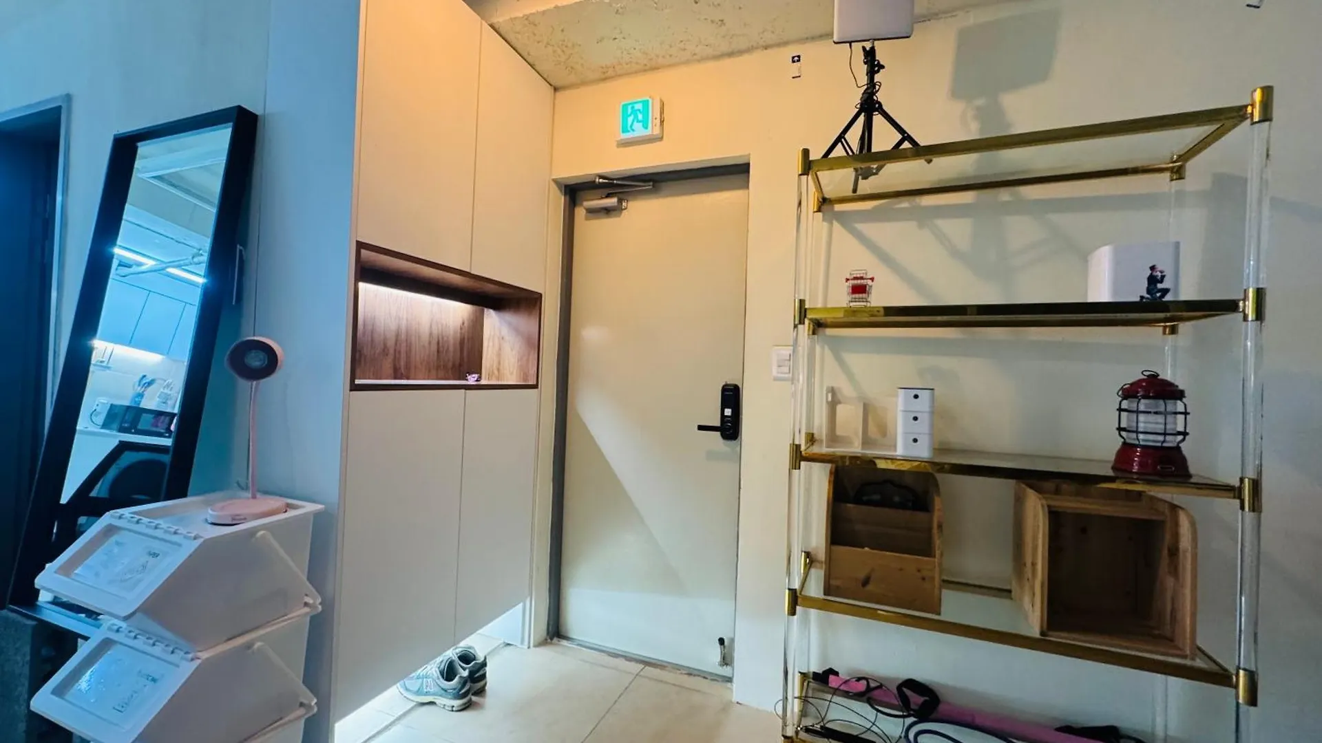 Appartement 401, Atelier Seongsu Riverside Loft Cherry Blossom Road Han River Airport Bus Seoel Zuid-Korea